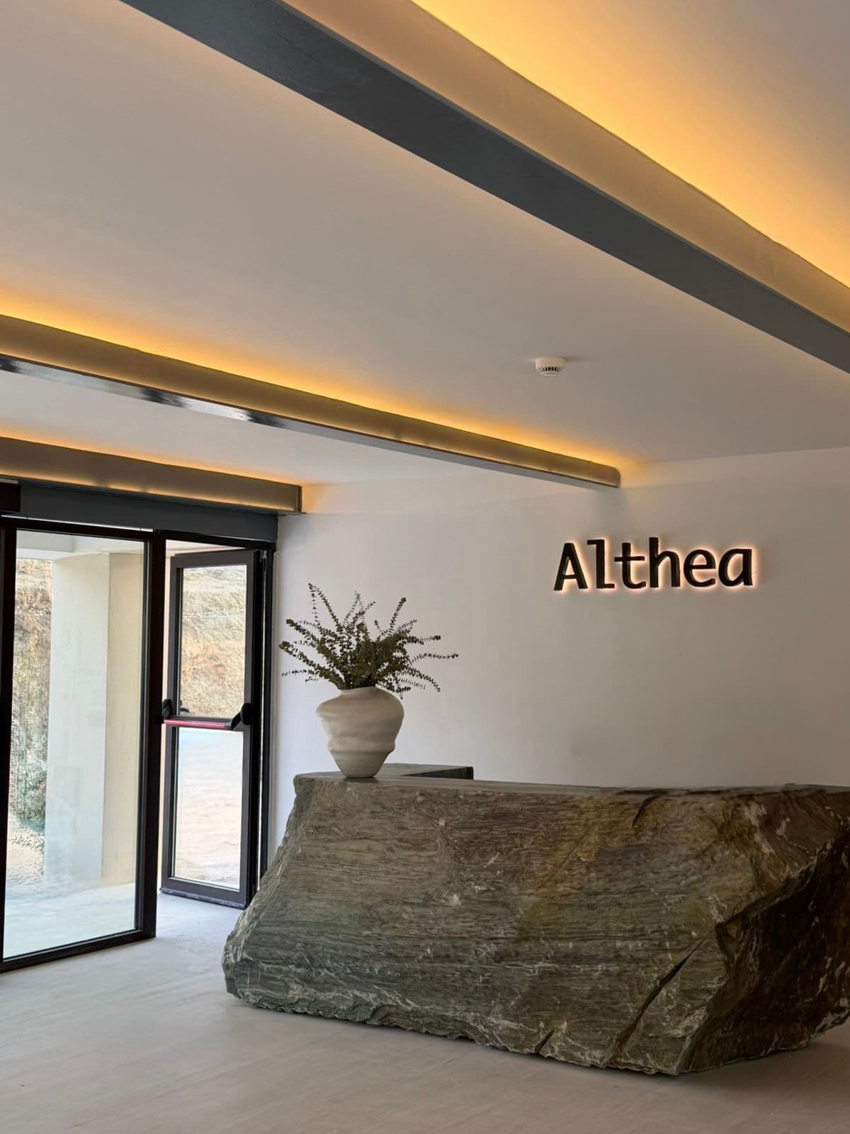 Althea Resorts — επικοινωνήστε μαζί μας
